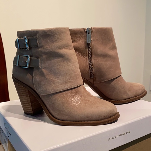 Grey Jessica Simpson booties - Picture 1 of 5